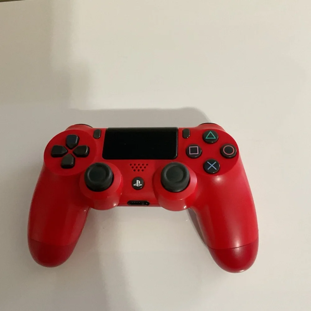 Red Wireless Game Controller - Picture 1 of 3